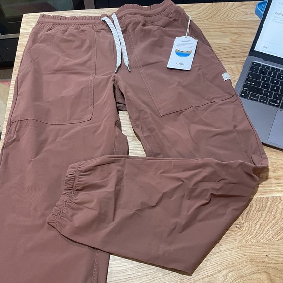 Vuori Pants - Vuori NWT miles jogger pants size xs